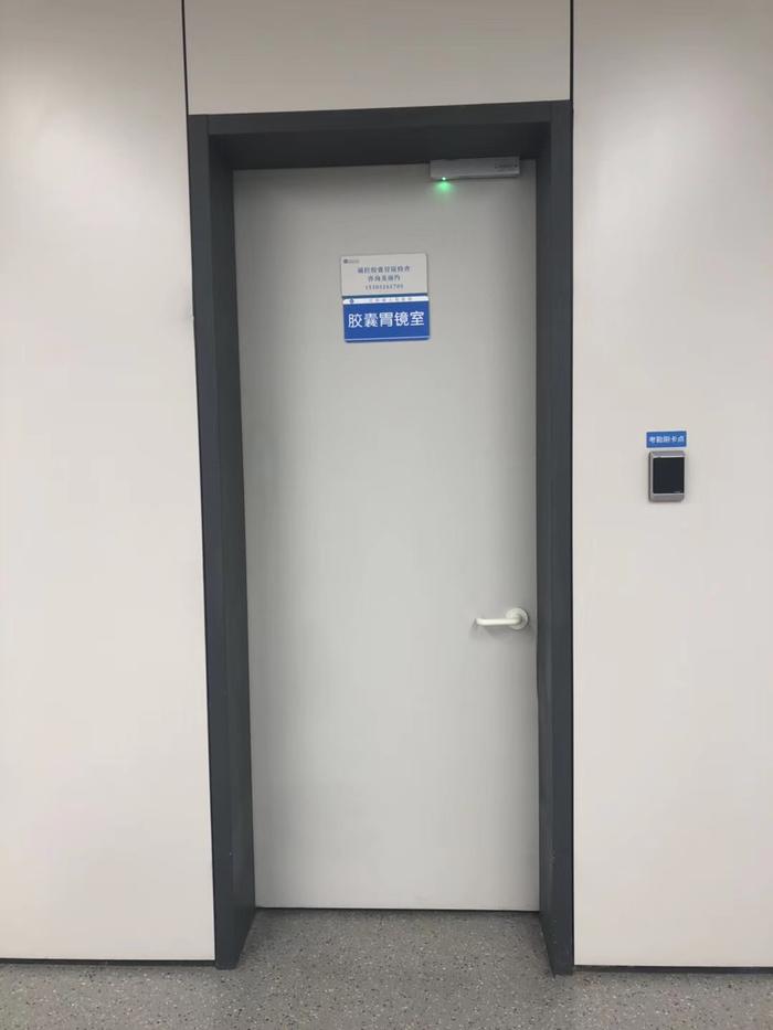 �t(y��)���T